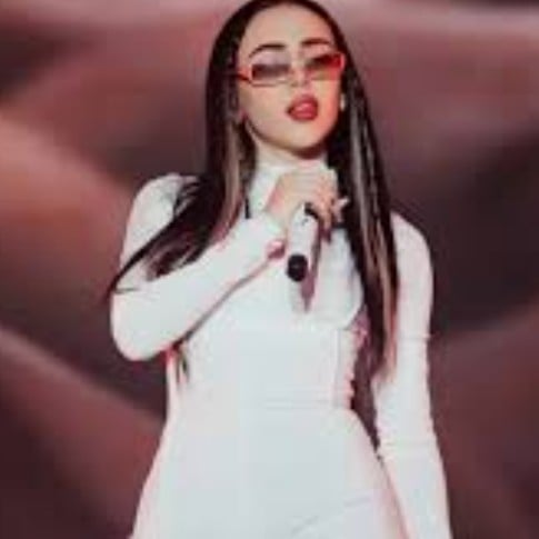 Nicki nicole