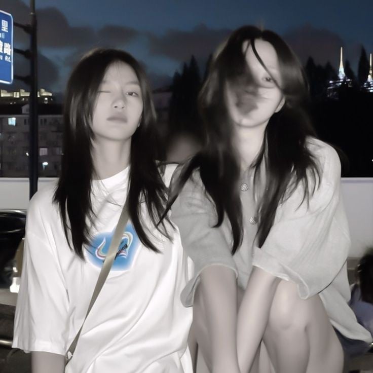 Mi Nu and Li No
